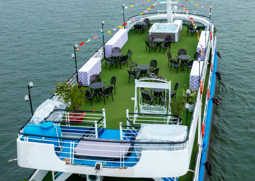 Halong Odyssey Cruise banner.